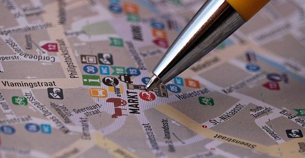 Find Twitter accounts near you: 2 quick and simple ways!