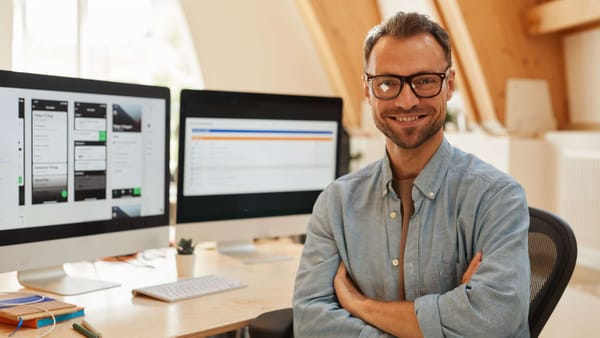 What Software for Social Media Actually Works When You Manage Everything